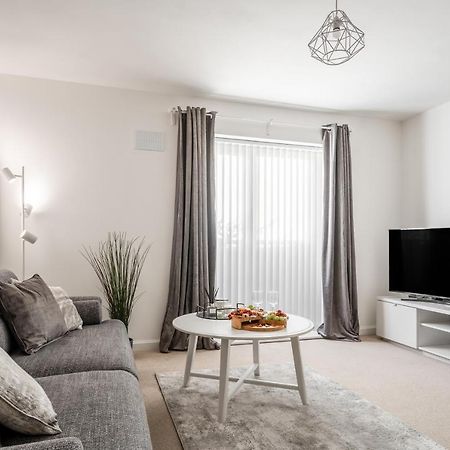 Lovely Modern 2 Bed City Centre Apartment With Free Parking - Double Or Twin Beds Available Wolverhampton Exterior foto