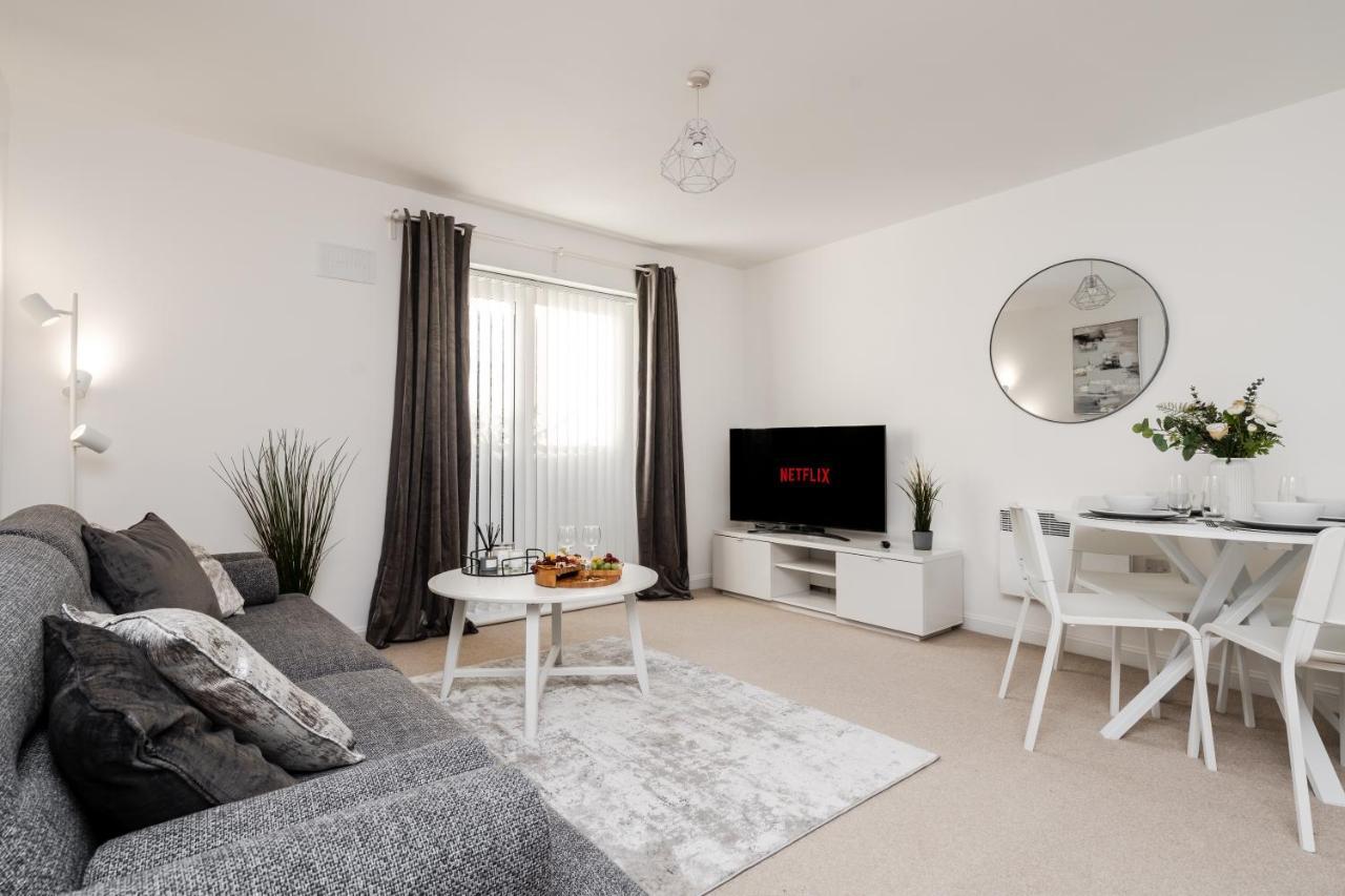Lovely Modern 2 Bed City Centre Apartment With Free Parking - Double Or Twin Beds Available Wolverhampton Exterior foto