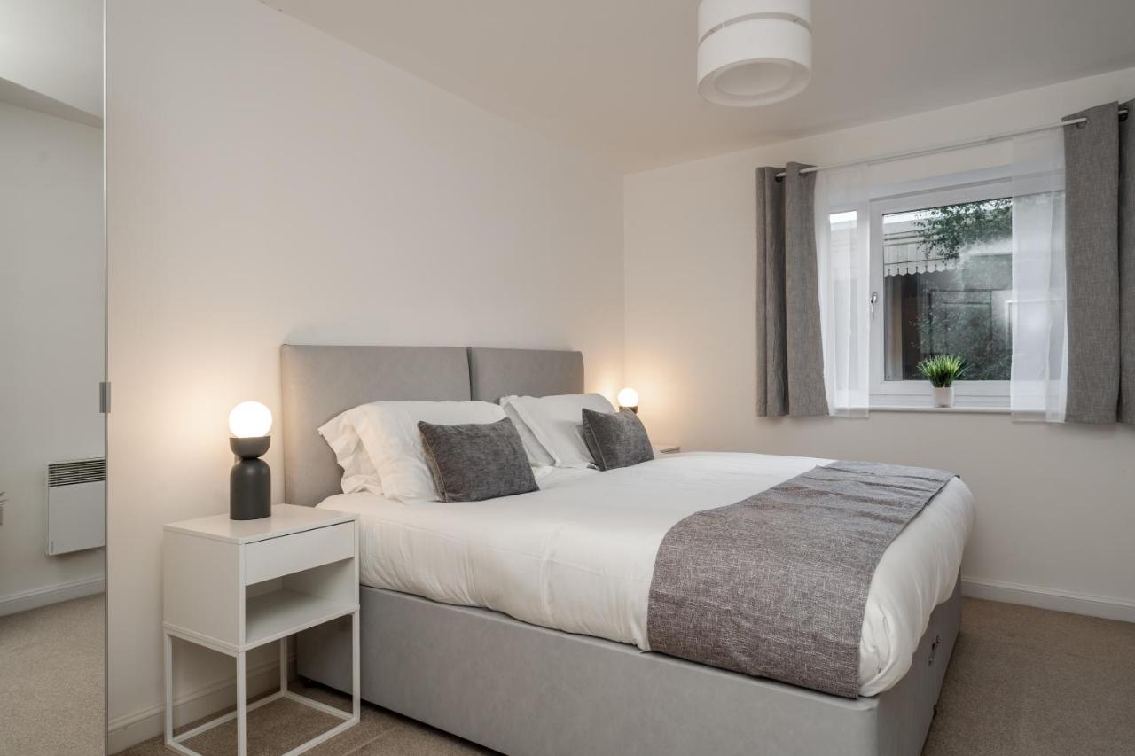 Lovely Modern 2 Bed City Centre Apartment With Free Parking - Double Or Twin Beds Available Wolverhampton Exterior foto